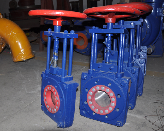 Seamless gate valve